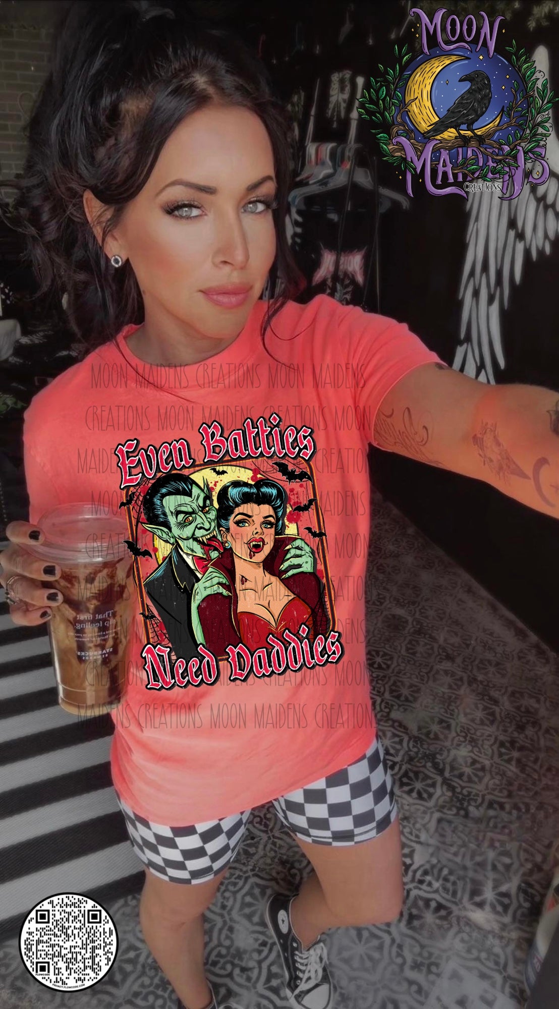 Baddies need daddies T shirt