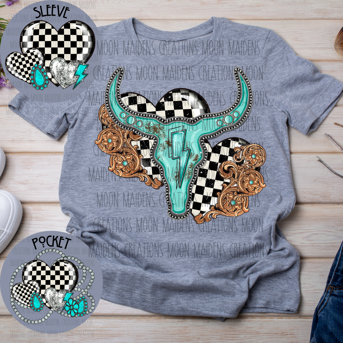 Turquoise cowskull with pearls T shirt