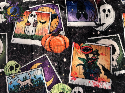 Spooky polaroids Blanket