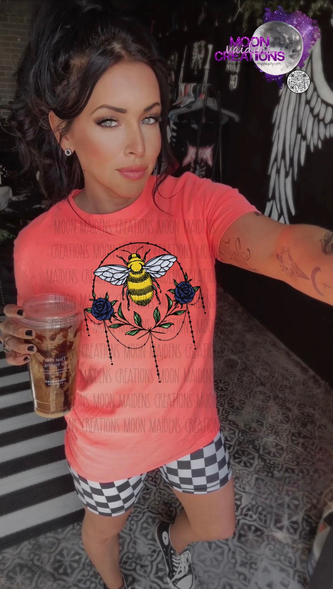 Bees & Roses sweatshirt